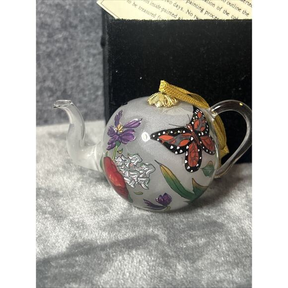 1990 Inside Painted Ornament- Tea pot By Bill Yee- Florals And Butterflies - Picture 1 of 9